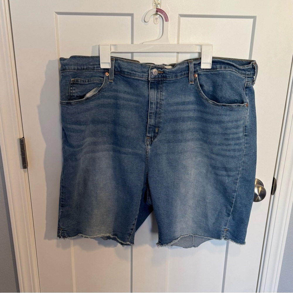 Women’s Plus 24W Levi High rise Bermuda shorts